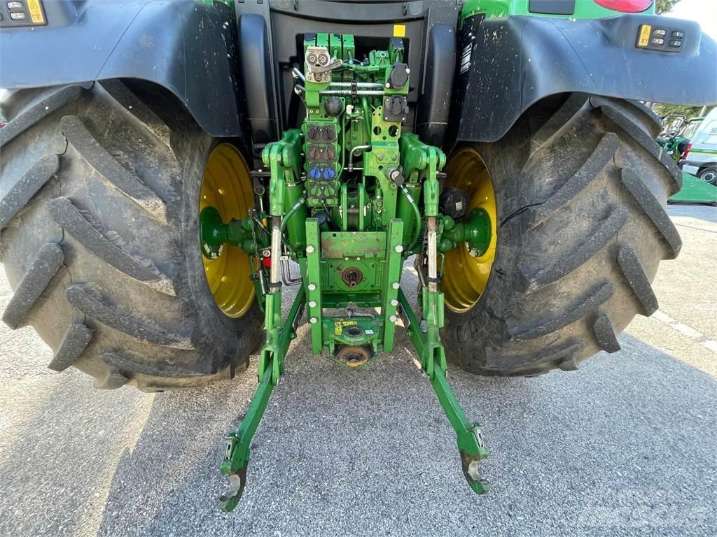 John Deere 6130 R Tractoare