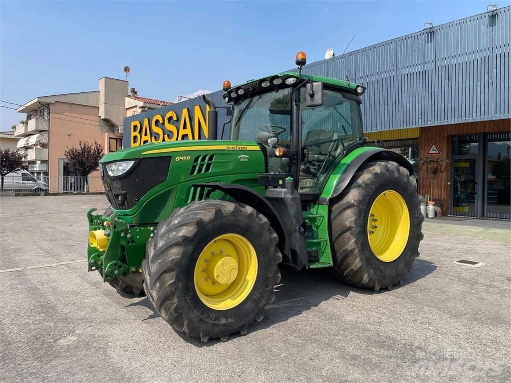 John Deere 6145 R Tractoare