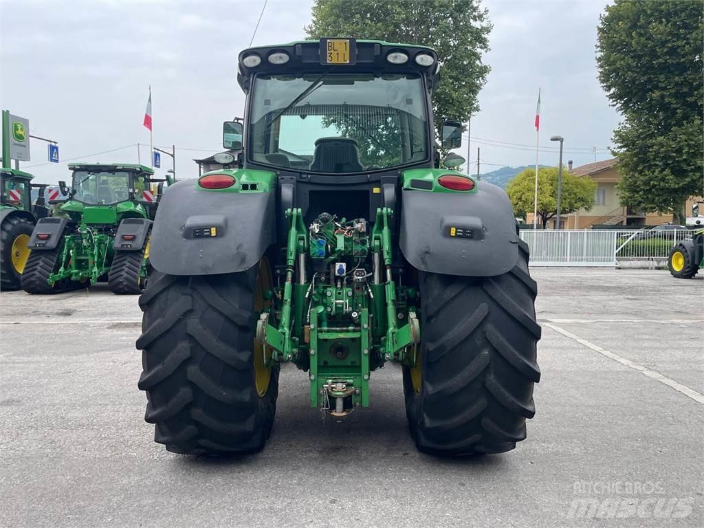 John Deere 6210 R Tractoare