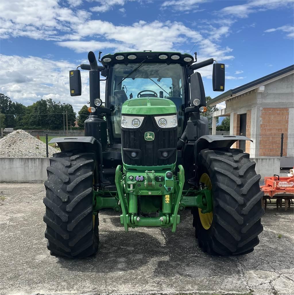 John Deere 6230 R Tractoare