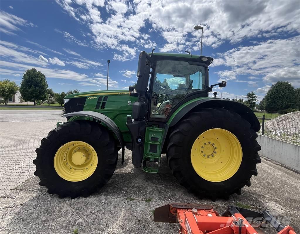 John Deere 6230 R Tractoare