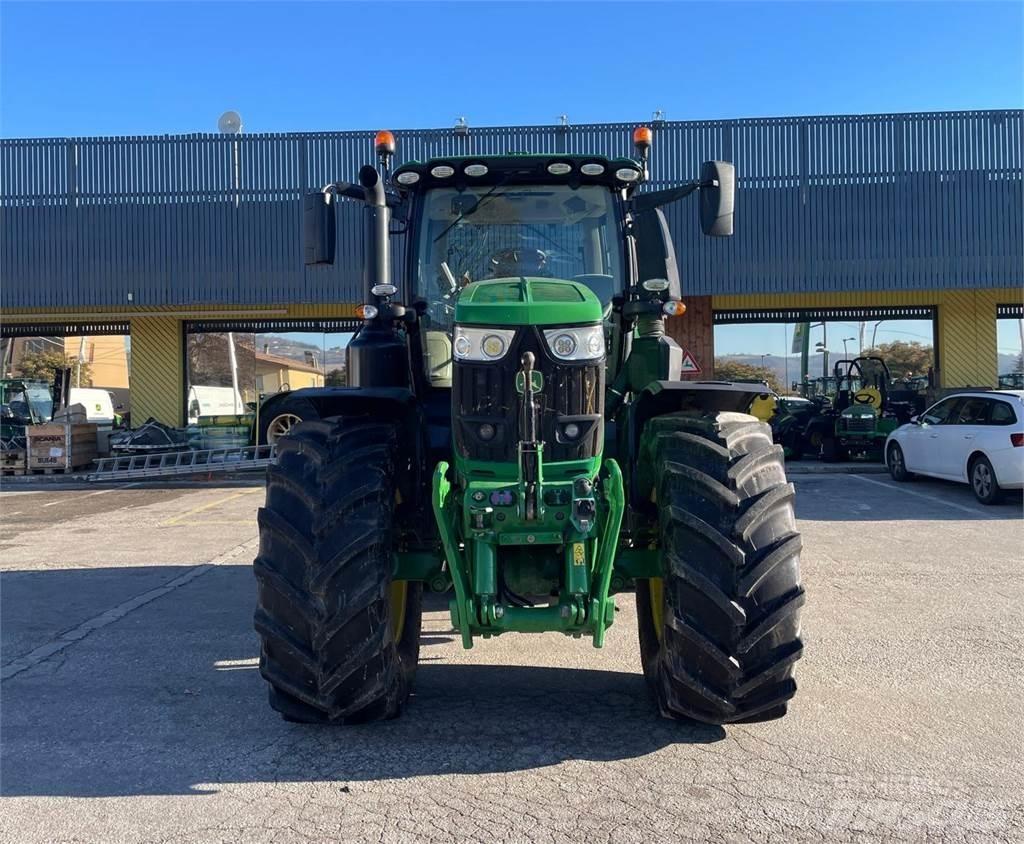 John Deere 6250 R Tractoare