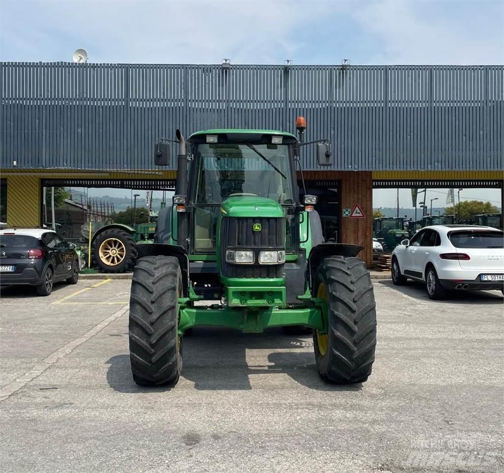 John Deere 6520 SE Tractoare