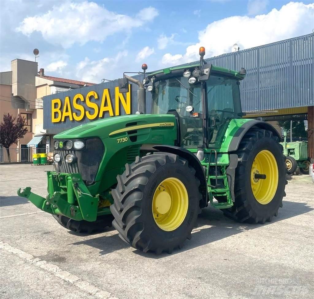 John Deere 7730 Tractoare