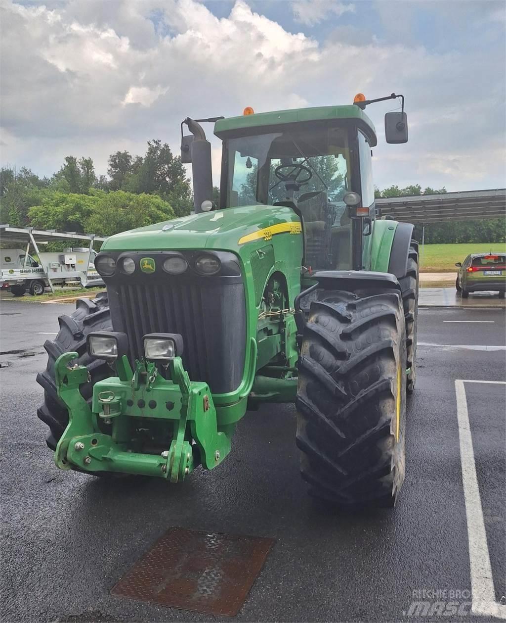 John Deere 8320 Tractoare