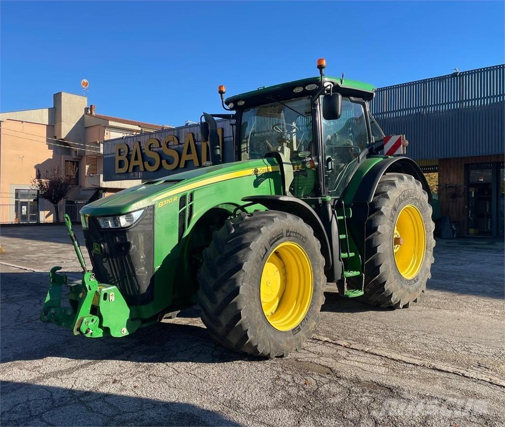 John Deere 8370 R Tractoare