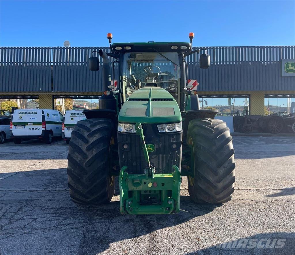 John Deere 8370 R Tractoare