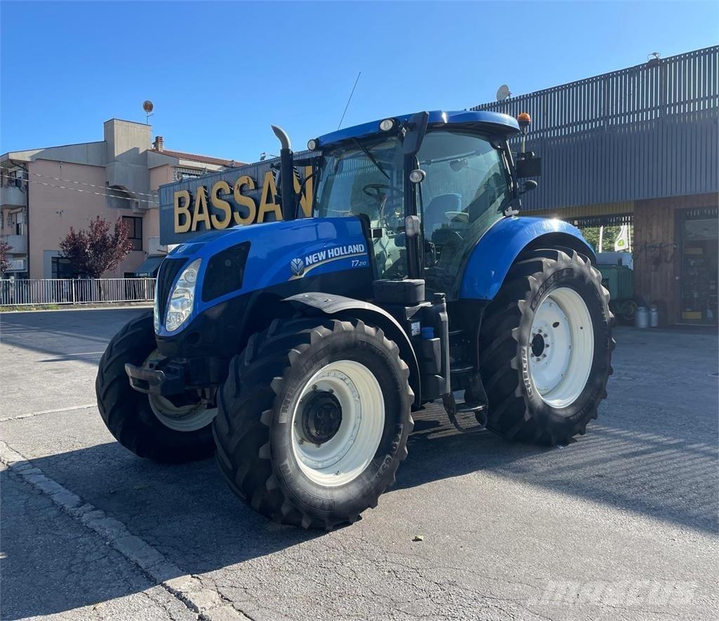 New Holland T7 210 Tractoare
