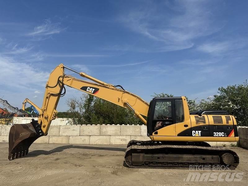 CAT 320 Excavatoare pe șenile
