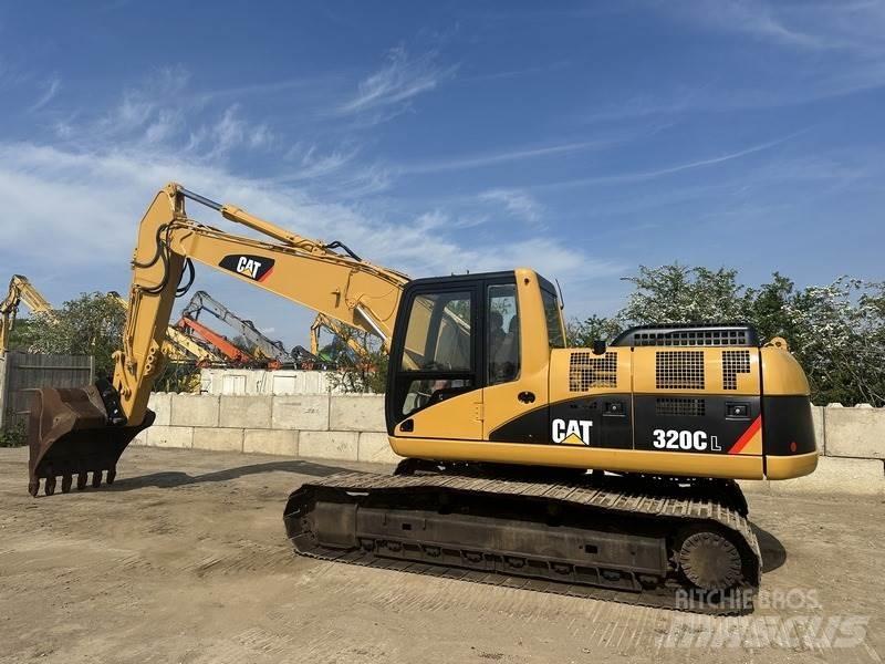 CAT 320 Excavatoare pe șenile
