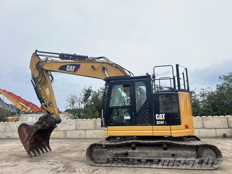 CAT 325FL Excavatoare pe șenile
