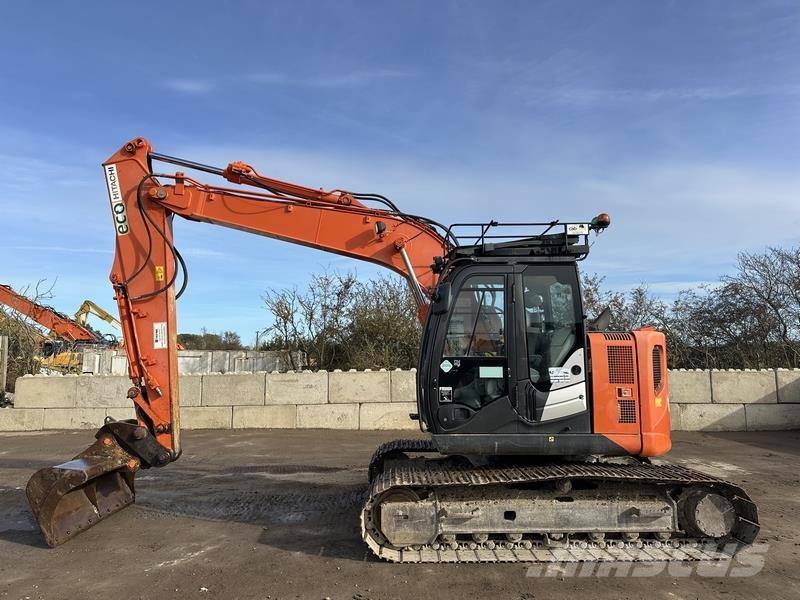Hitachi ZX135 Excavatoare pe șenile
