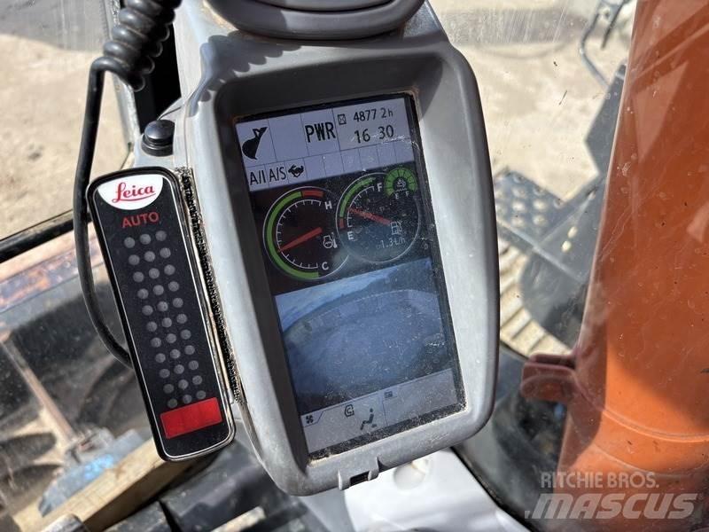 Hitachi ZX135 US-6 Excavatoare pe șenile
