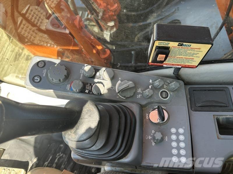 Hitachi ZX210LC-6 Excavatoare pe șenile
