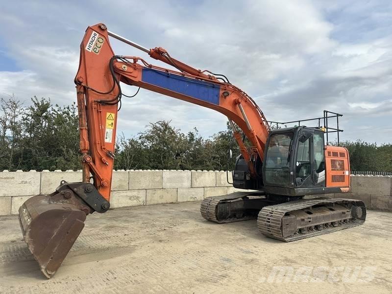 Hitachi ZX225USRLC-6 Excavatoare pe șenile
