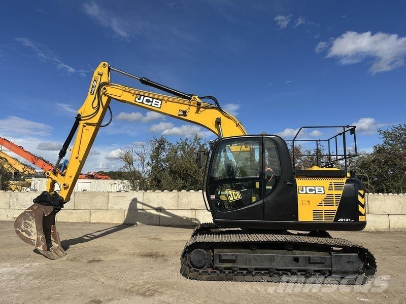 JCB JS131 LC Excavatoare pe șenile
