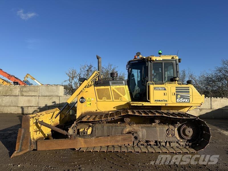 Komatsu D65 PXI Buldozere pe senile