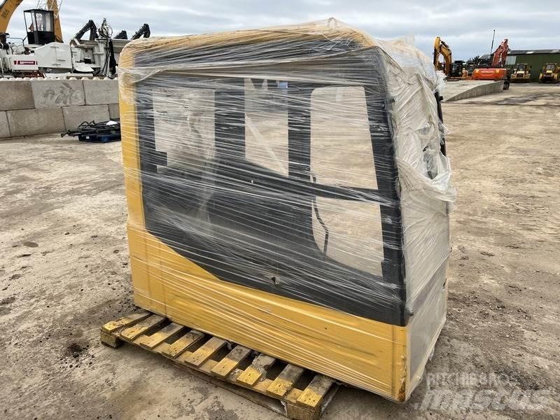 Komatsu PC130-8 Utilaje construcții - Altele