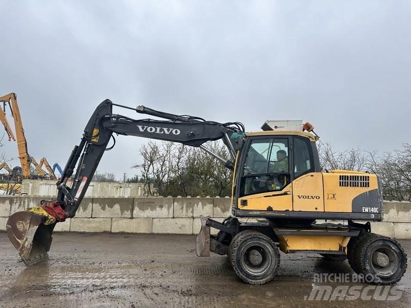 Volvo EW140 Excavatoare cu roti