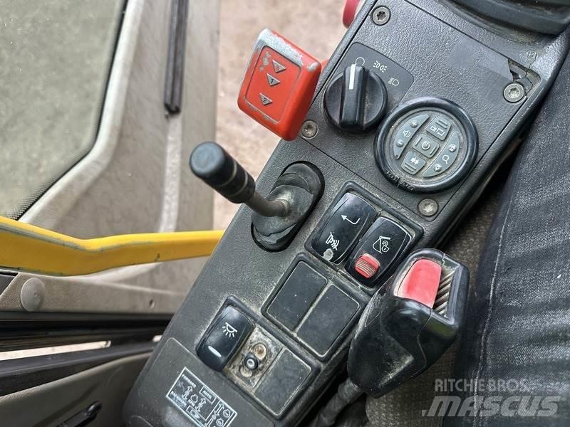 Volvo EW140 Excavatoare cu roti