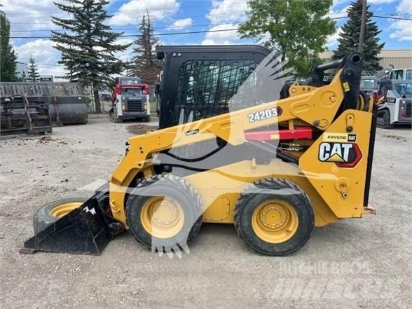 CAT 242D3 Mini incarcator