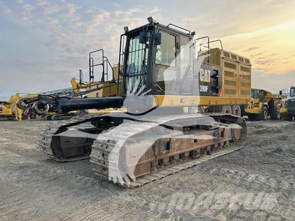 CAT 390FL Excavatoare pe șenile

