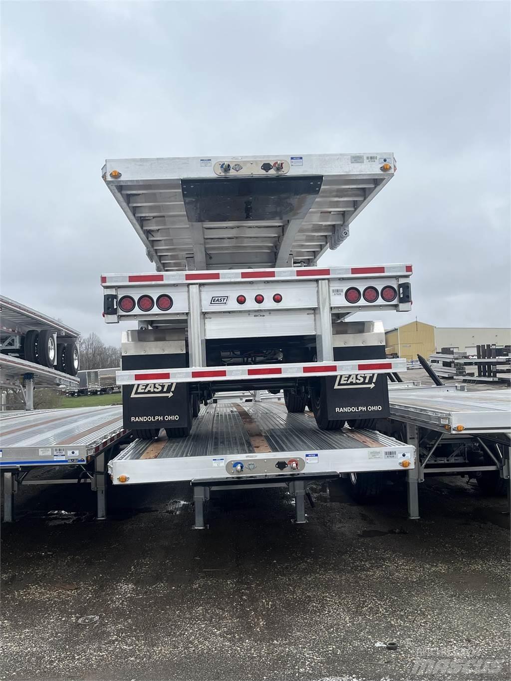 East Mfg FLATBED Pick up/Prelata