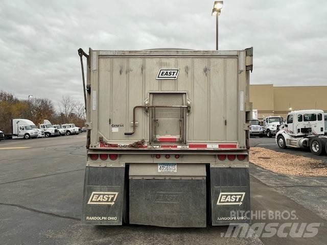 East Mfg Genesis Remorci basculante