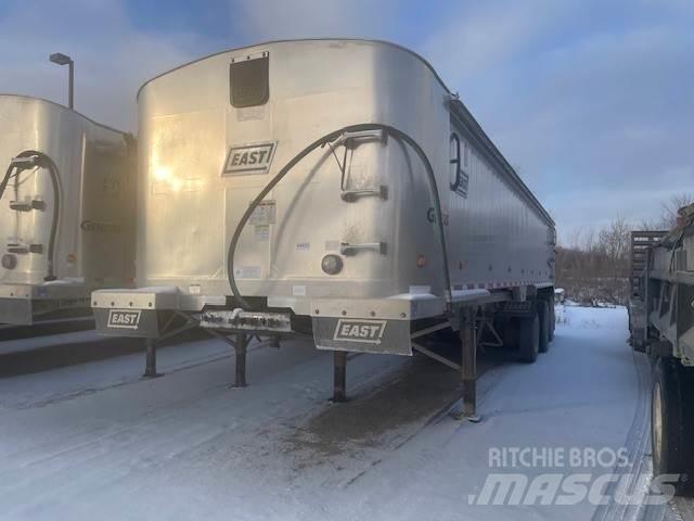 East Mfg Genesis Remorci basculante