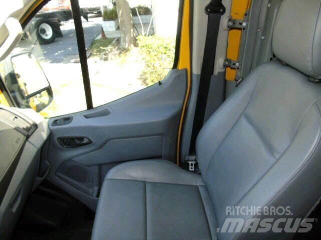 Ford TRANSIT 250 CAR Autocamioane