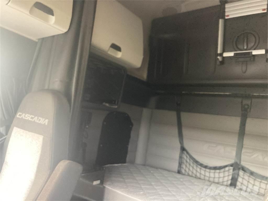 Freightliner  Autotractoare