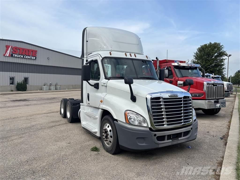 Freightliner Cascadia Autotractoare