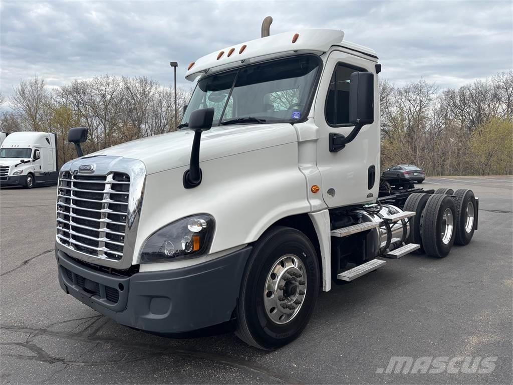 Freightliner Cascadia Autotractoare