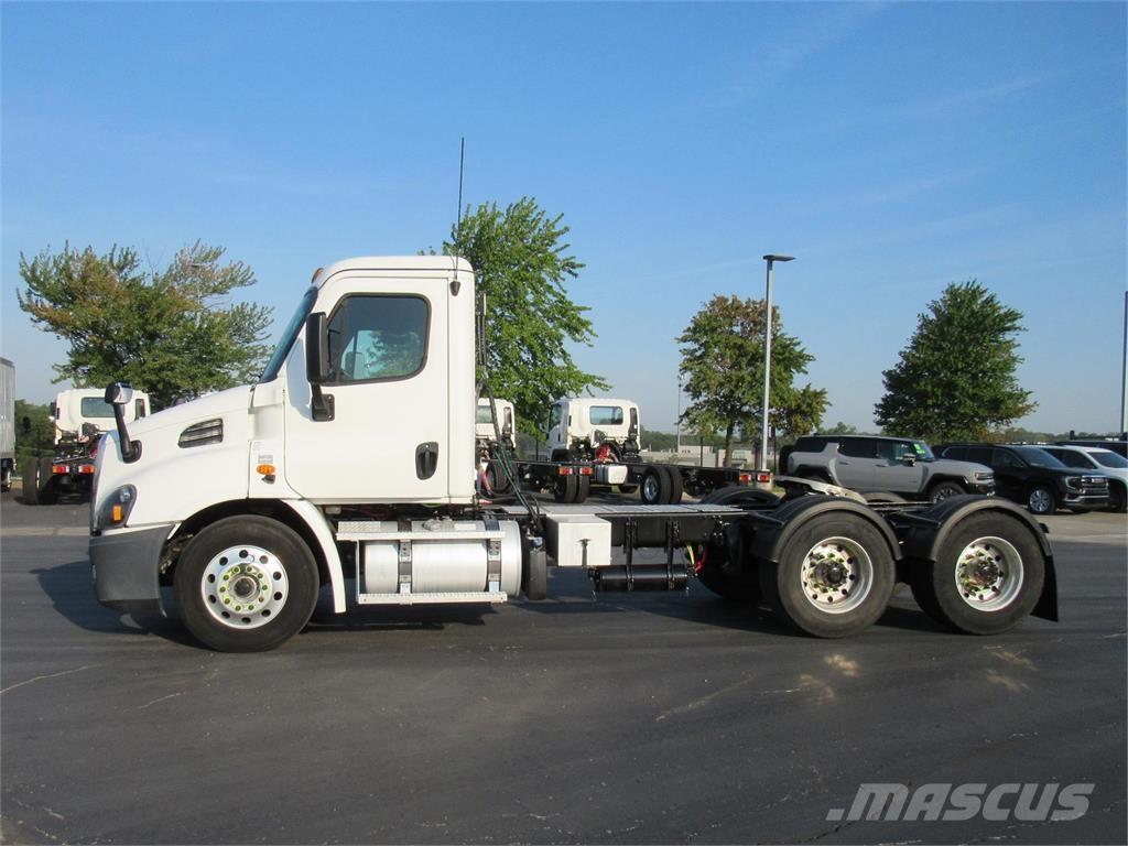 Freightliner Cascadia Autotractoare