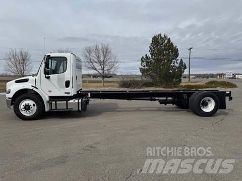 Freightliner M2 106 Autotractoare