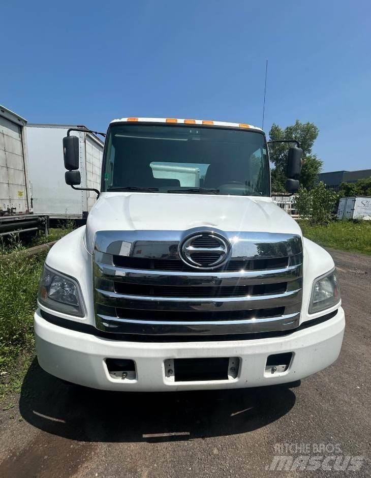 Hino 268A Camion cabina sasiu