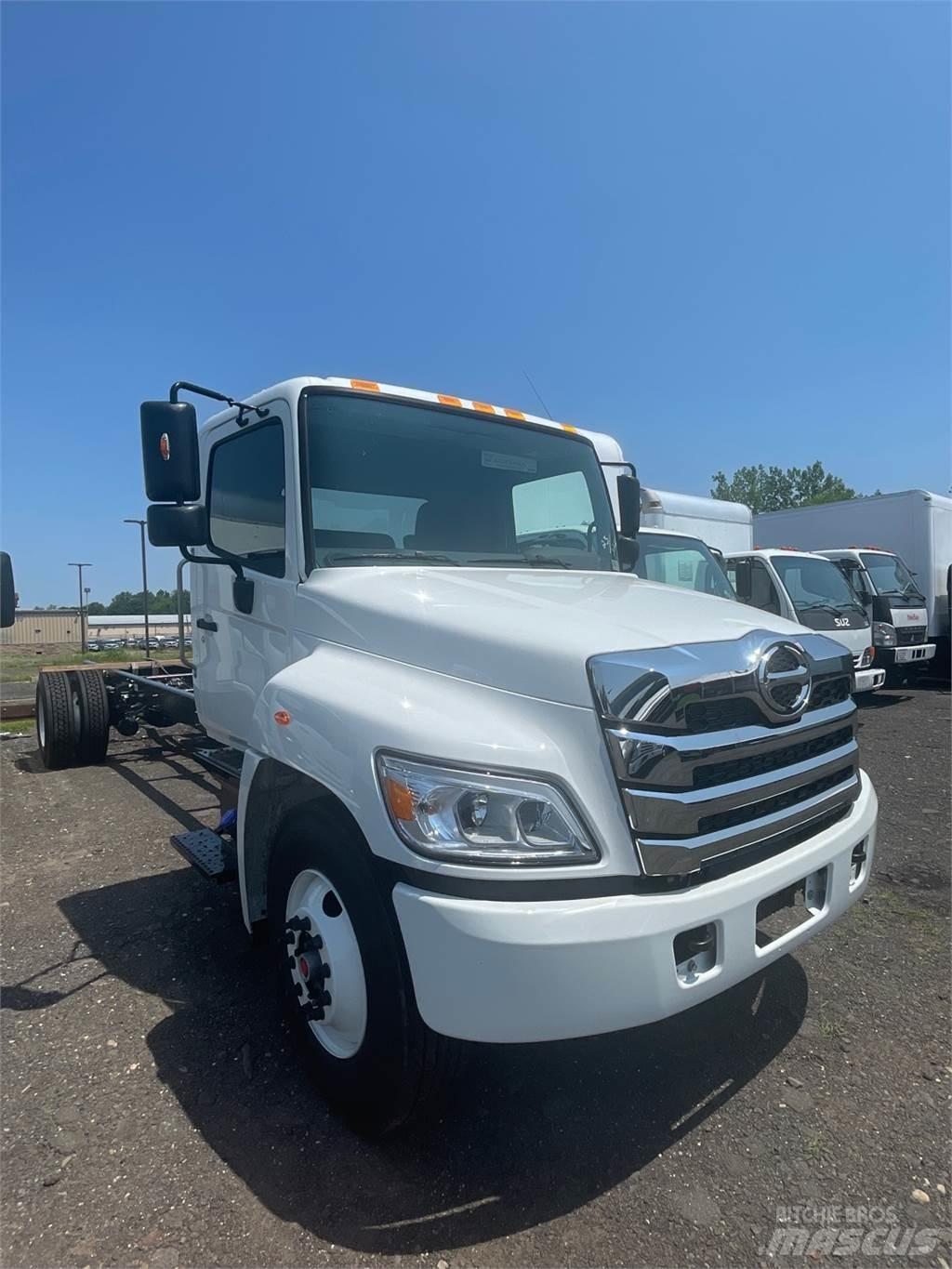 Hino L6 Camion cabina sasiu