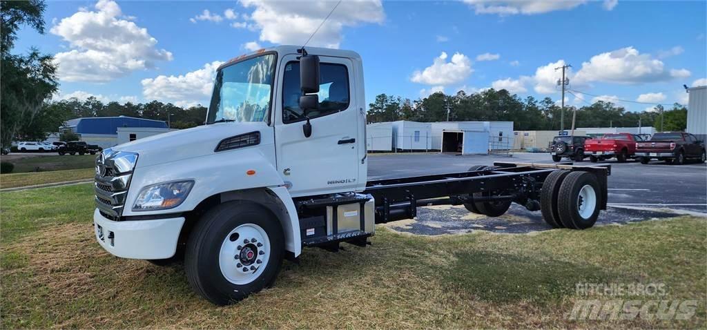 Hino L7 Camion cabina sasiu