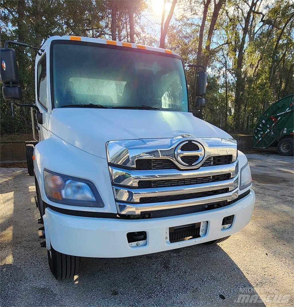 Hino L7 Autotractoare