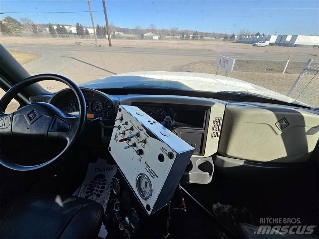 International 7000 Camion cabina sasiu