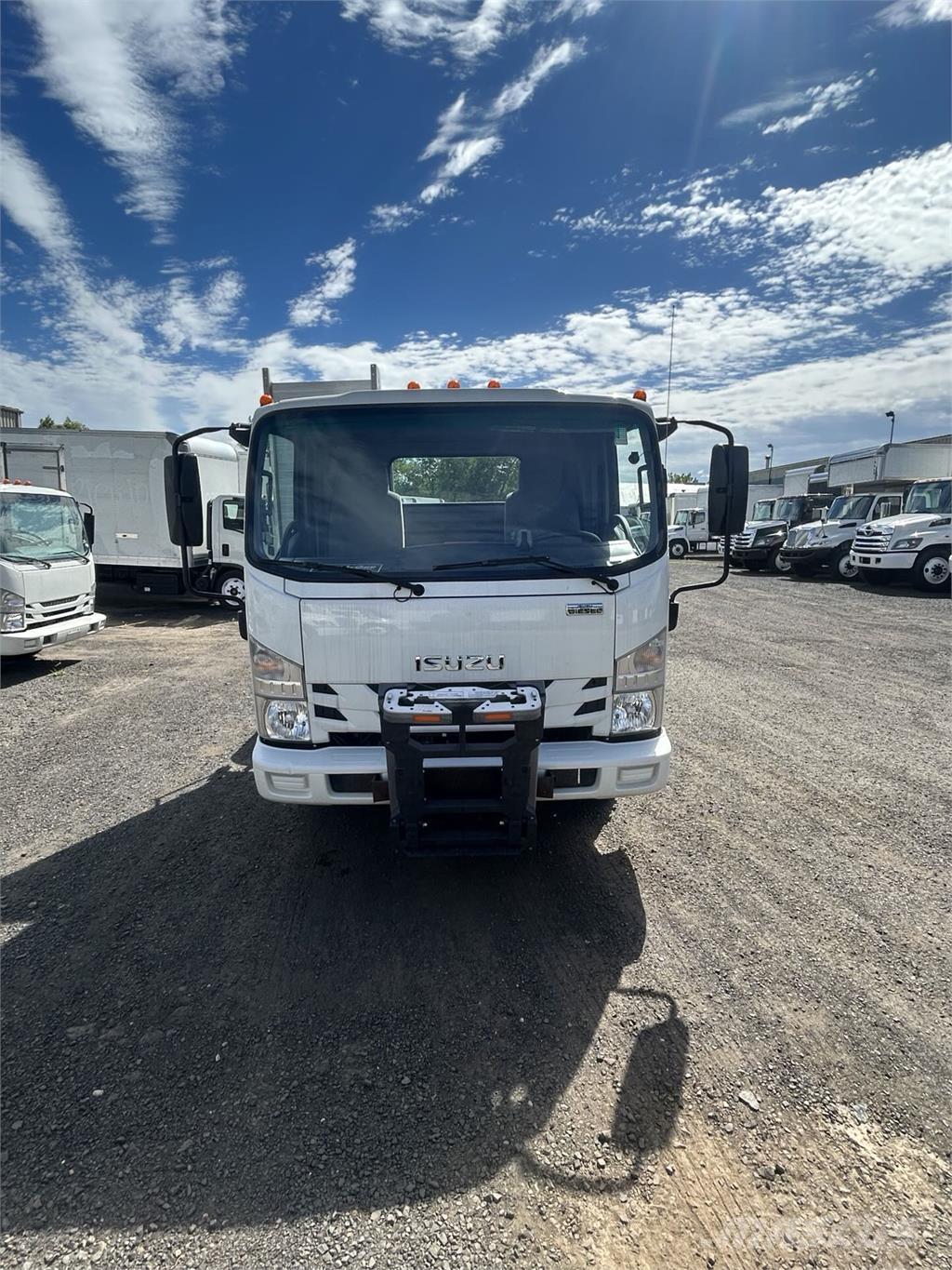Isuzu NPR HD Camion cabina sasiu