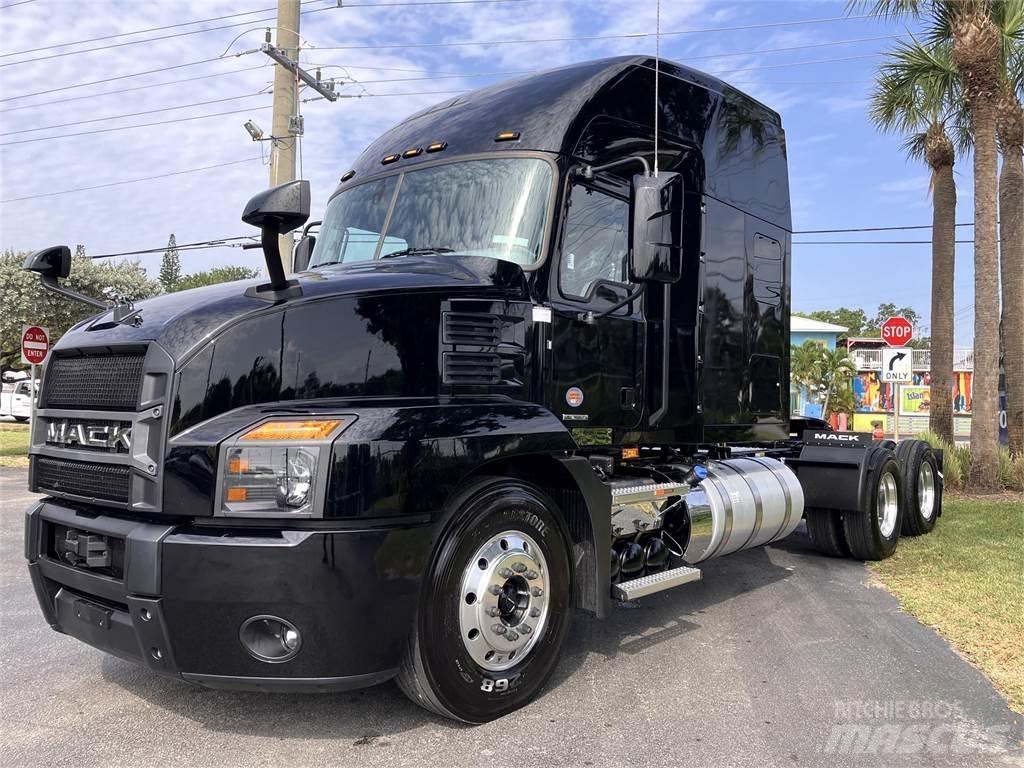 Mack AN64T Autotractoare