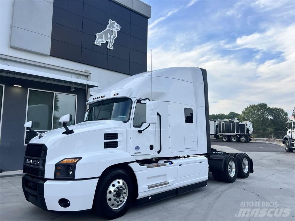 Mack AN64T Autotractoare