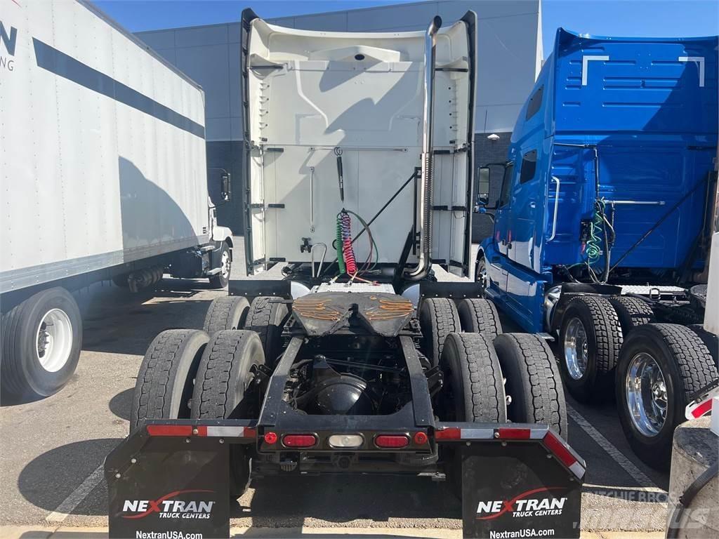 Mack AN64T Autotractoare