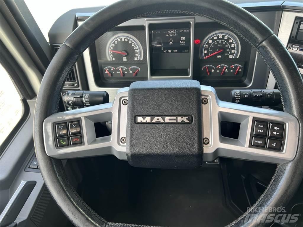 Mack AN64T Autotractoare