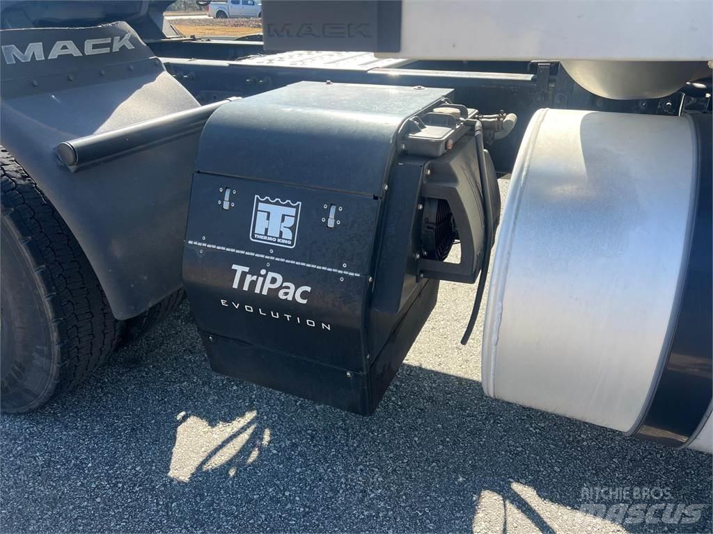 Mack AN64T Autotractoare
