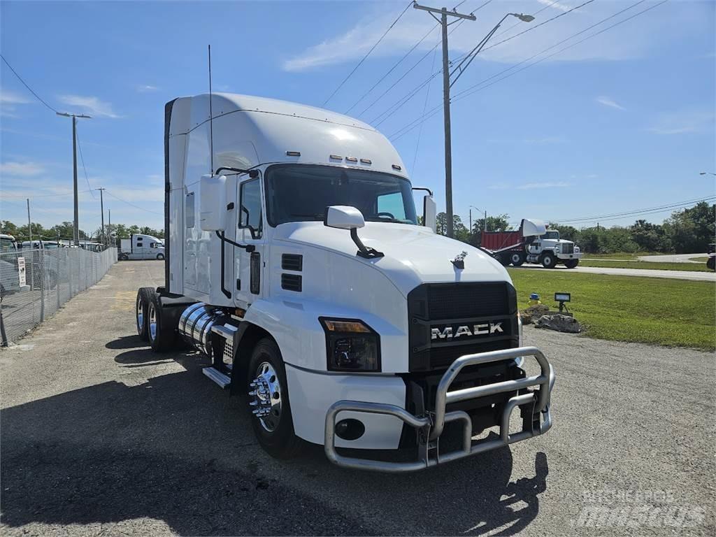 Mack AN64T Autotractoare
