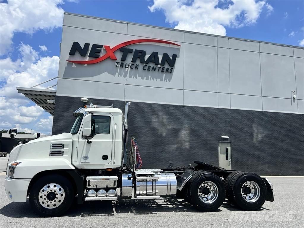 Mack AN64T Autotractoare