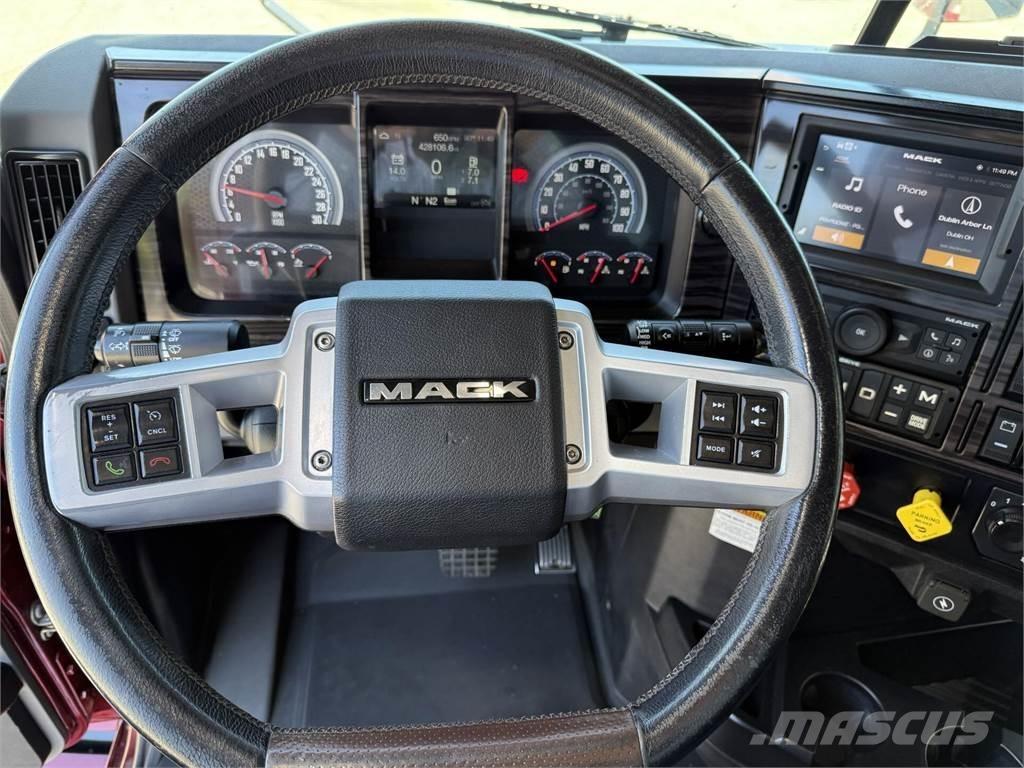 Mack AN64T Autotractoare