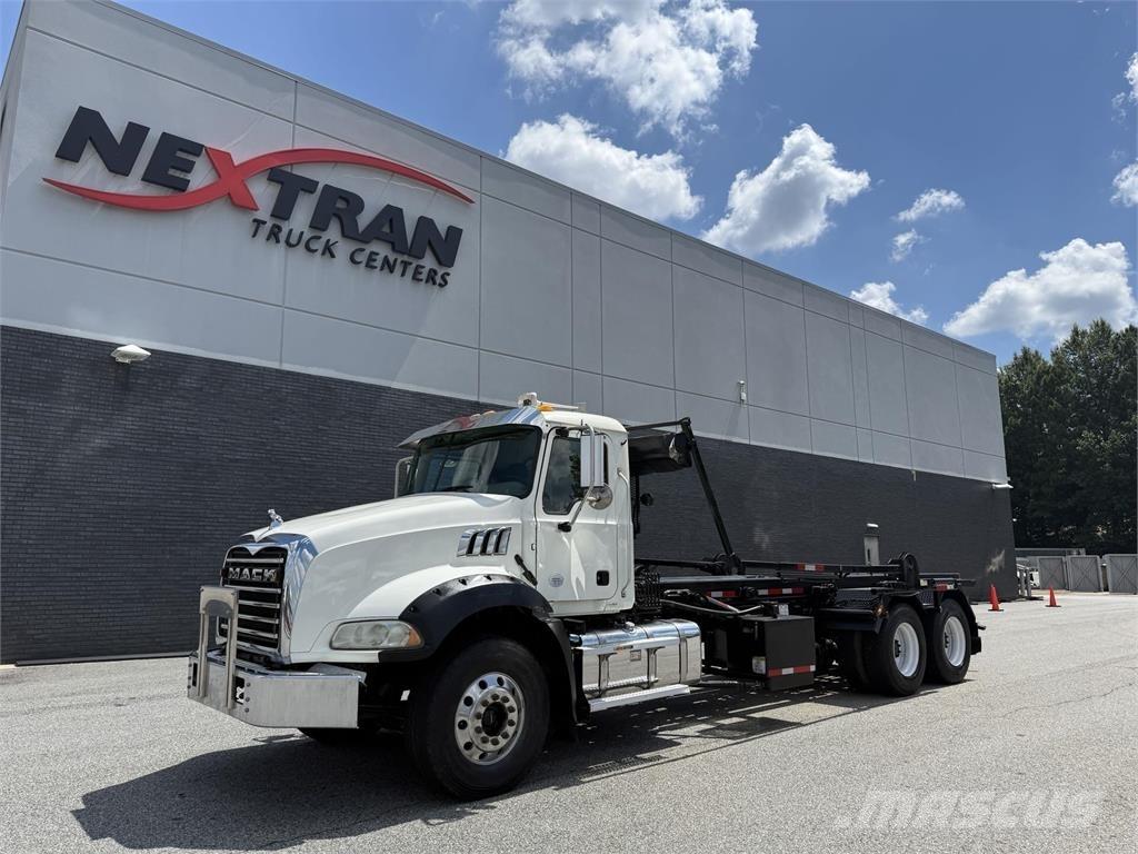 Mack GR64B Altele